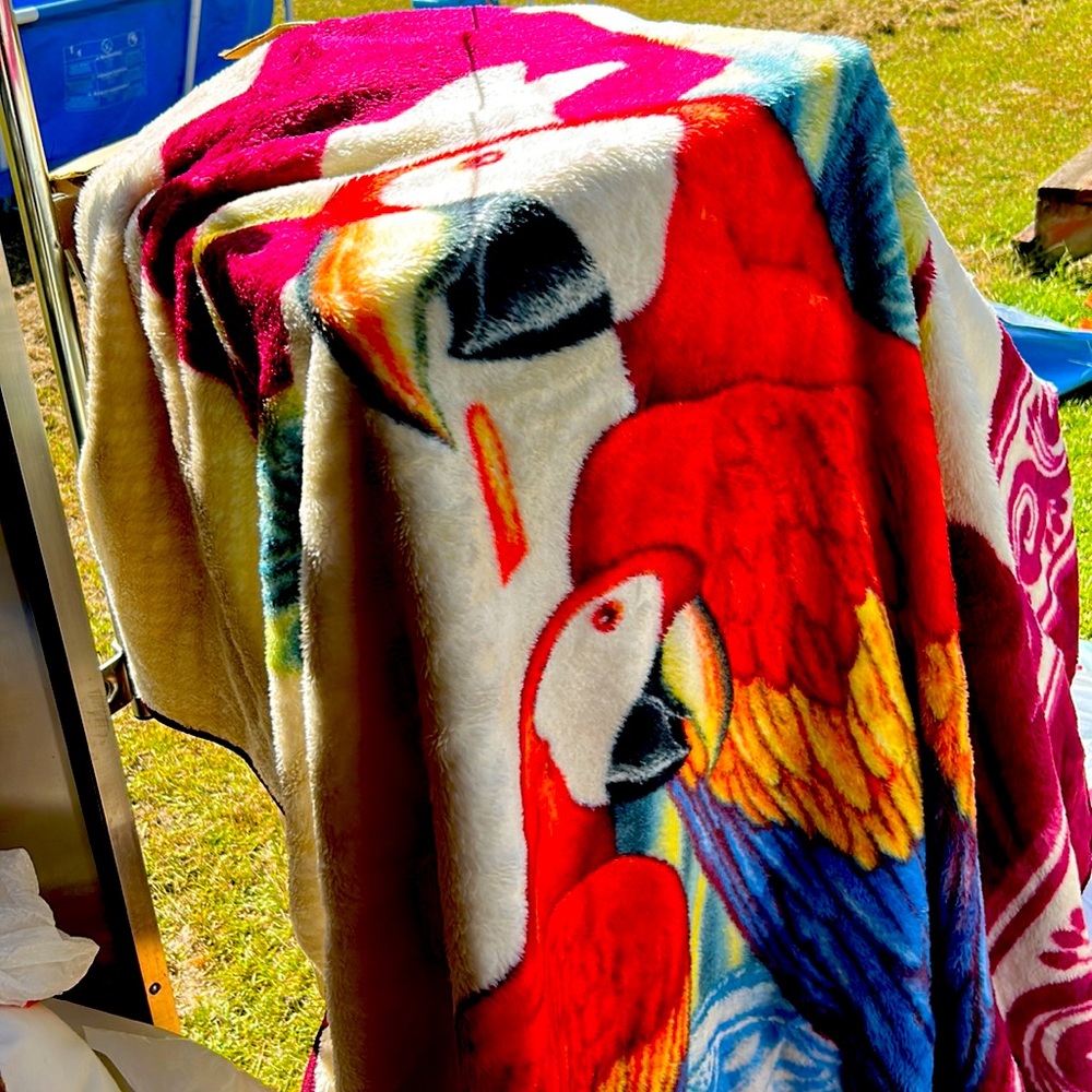 Parrots Twin size winter blanket